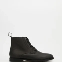 Brand new 😀 AERE Waxed Leather Boots Black 💯