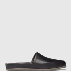 Discount ✨ Aquila Edmonton Slippers Black ❤️