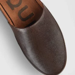 Brand new 🛒 Aquila Edmonton Slippers Brown ⌛ -Mens Shoes Shop http3A2F2Fstatic.theiconic.com .au2Fp2Faquila 5971 0227731 4