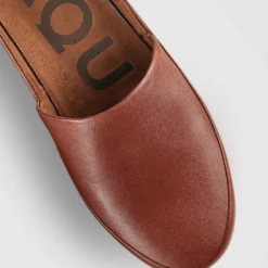 Cheapest 😍 Aquila Edmonton Slippers Tan ✨ -Mens Shoes Shop http3A2F2Fstatic.theiconic.com .au2Fp2Faquila 5995 1227731 4