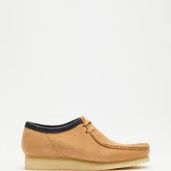 Flash Sale ✨ Clarks Originals Wallabee Nubuck - Unisex Light Tan Nubuck 🎉