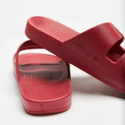 Outlet ❤️ Freedom Moses Slides - Unisex Cherry Bomb 😍 -Mens Shoes Shop http3A2F2Fstatic.theiconic.com .au2Fp2Ffreedom moses 2860 5642121 3