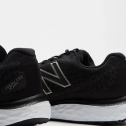 Brand new 😍 New Balance Fresh Foam 680 V7 - Men's Black & White 🧨 -Mens Shoes Shop http3A2F2Fstatic.theiconic.com .au2Fp2Fnew balance 4758 7373331 4