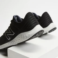 Budget ✔️ New Balance 520 V7 - Men's Black 🥰 -Mens Shoes Shop http3A2F2Fstatic.theiconic.com .au2Fp2Fnew balance 7533 6205121 4