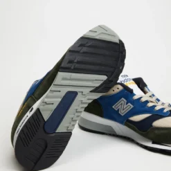 Wholesale ⌛ New Balance Classics Made UK 1500 (Standard Fit) - Men's Green 🎁 -Mens Shoes Shop http3A2F2Fstatic.theiconic.com .au2Fp2Fnew balance classics 5115 4853331 3