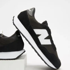 Deals 😀 New Balance Classics 237 - Unisex Black 🎉 -Mens Shoes Shop http3A2F2Fstatic.theiconic.com .au2Fp2Fnew balance classics 6437 9306721 3