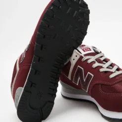 Coupon 🧨 New Balance Classics 574 - Men's Burgundy ✨ -Mens Shoes Shop http3A2F2Fstatic.theiconic.com .au2Fp2Fnew balance classics 9102 8793151 3