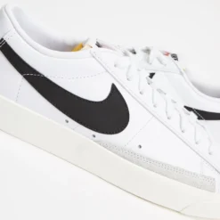 Promo 😀 Nike Blazer Low '77 Vintage - Men's White, Black, Sail & Total Orange ❤️ -Mens Shoes Shop http3A2F2Fstatic.theiconic.com .au2Fp2Fnike 1939 6491511 4