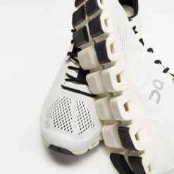 Best Sale ✔️ On Running Cloud X - Men's White & Black ✔️ -Mens Shoes Shop http3A2F2Fstatic.theiconic.com .au2Fp2Fon running 0798 8016711 4