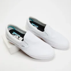 Deals 🤩 Vans ComfyCush Slip-On Classic - Unisex White ⭐ -Mens Shoes Shop http3A2F2Fstatic.theiconic.com .au2Fp2Fvans 6221 6727221 4